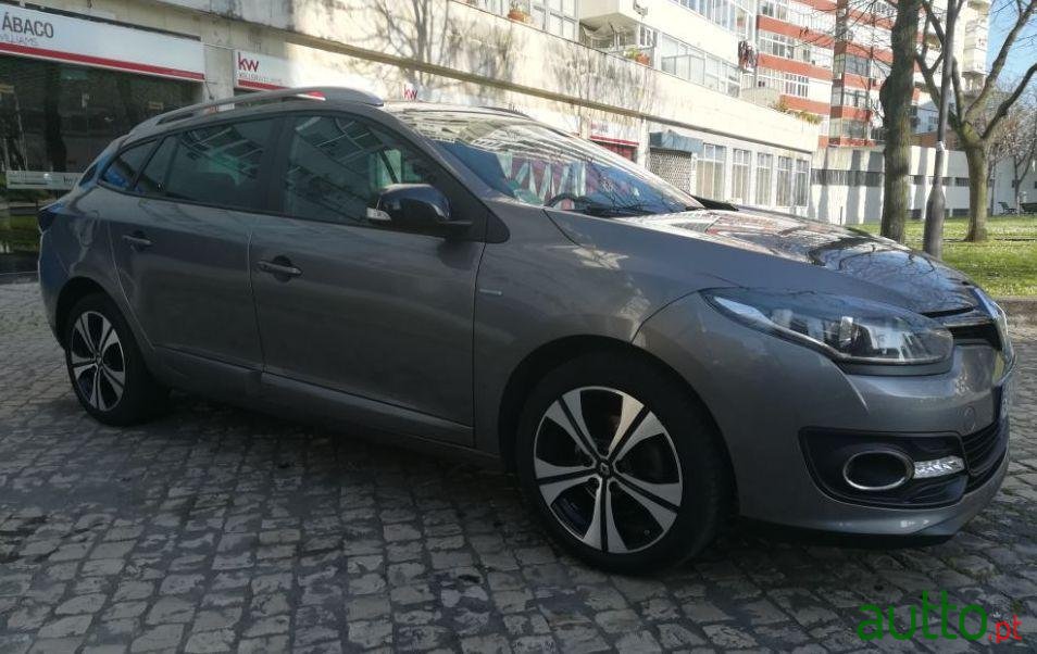 2014' Renault Megane Sport Tourer photo #3