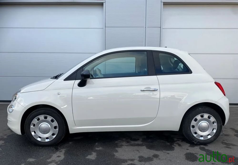 2022' Fiat 500 1.0 Hybrid Club photo #2