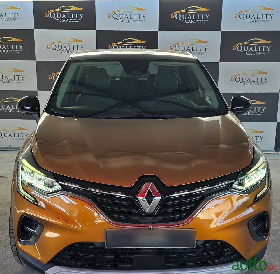 2020' Renault Captur photo #2