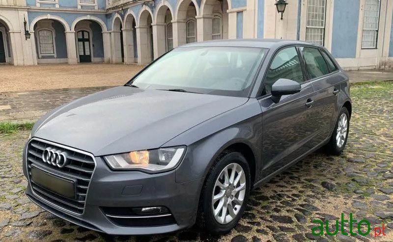 2015' Audi A3 Sportback photo #2