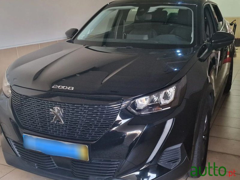 2020' Peugeot 2008 photo #1
