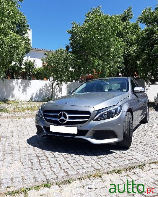 2015' Mercedes-Benz C-220 photo #2