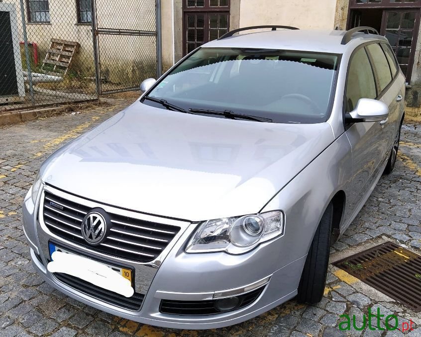 2010' Volkswagen Passat photo #1