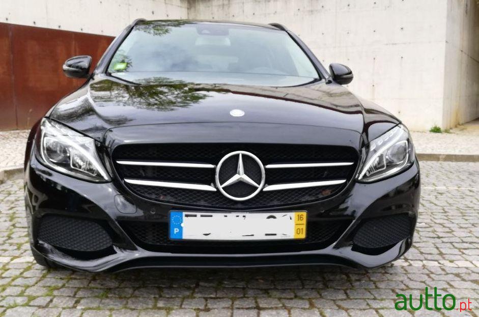 2016' Mercedes-Benz C-220 D Break Avantgarde photo #2