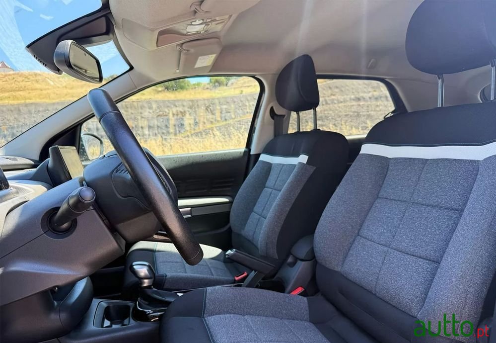 2018' Citroen C4 Cactus 1.2 Puretech Shine Eat6 photo #5