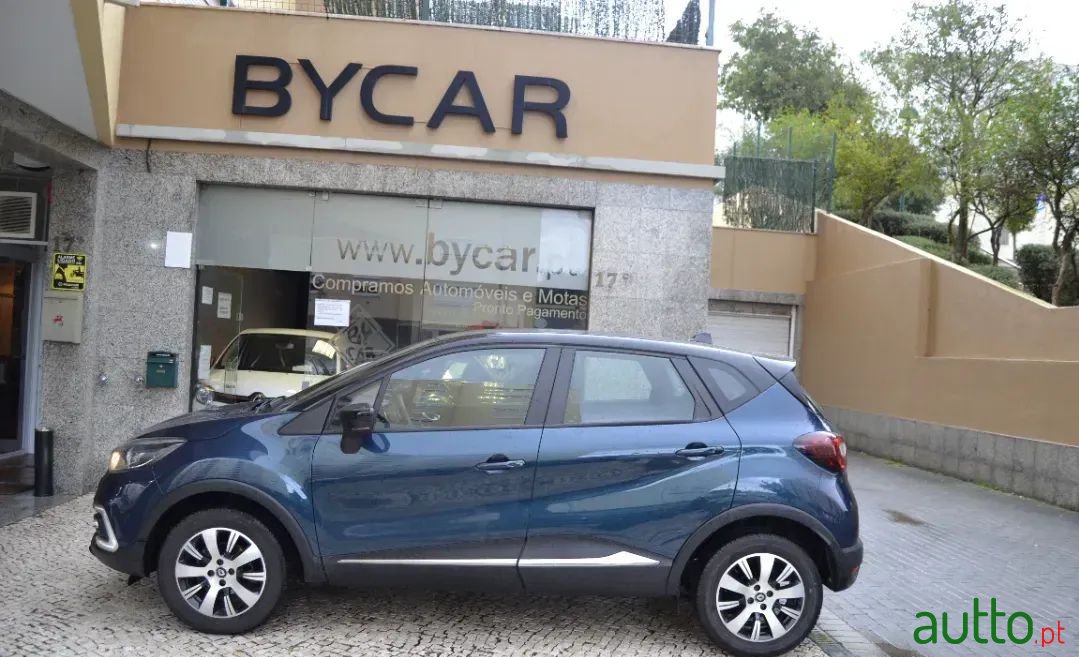 2018' Renault Captur photo #2