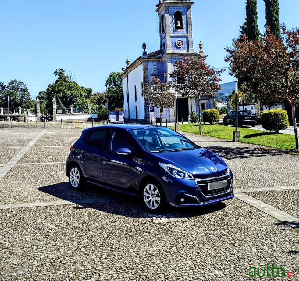 2018' Peugeot 208 photo #2