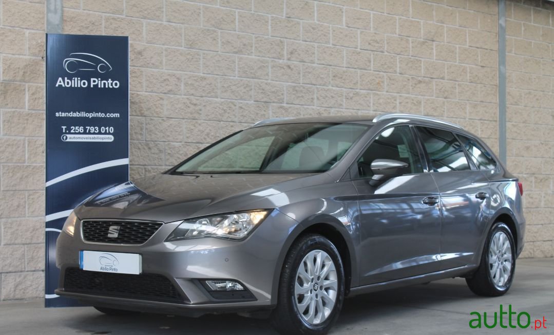 2015' SEAT Leon St photo #1