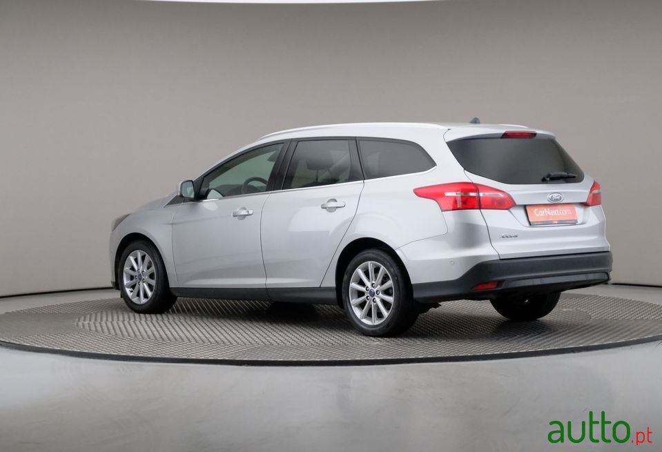 2017' Ford Focus Sw photo #2