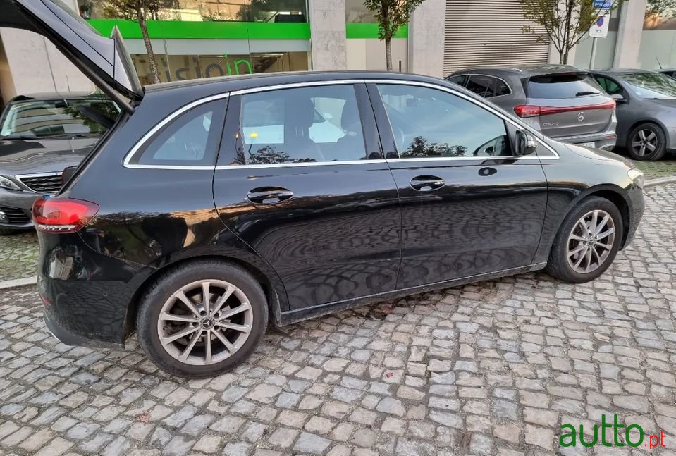 2019' Mercedes-Benz 180 photo #5