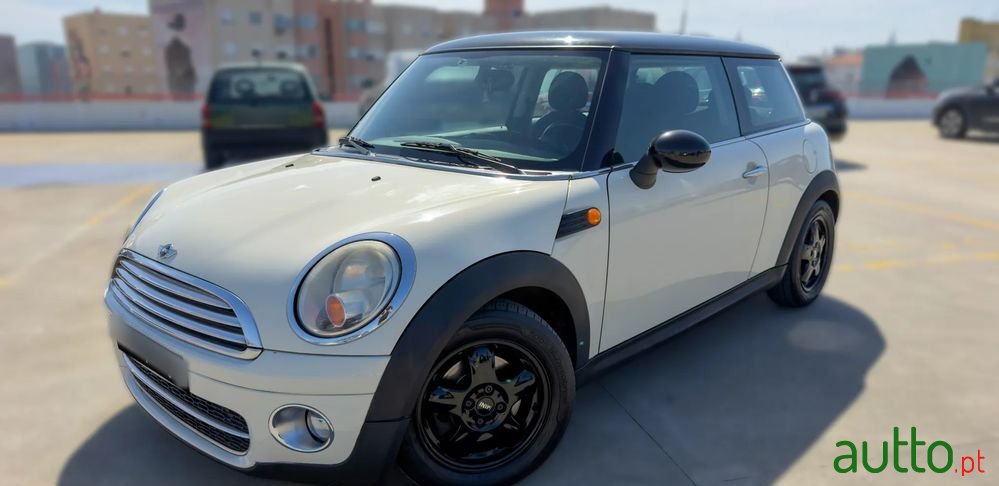 2008' MINI Cooper D 3 Portas photo #1