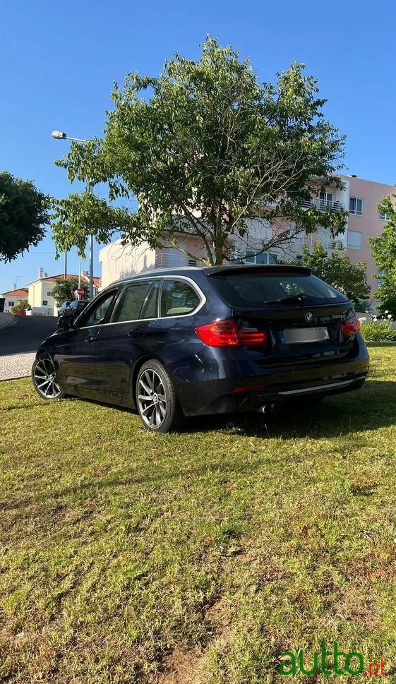 2013' BMW 325 D Touring Auto photo #2