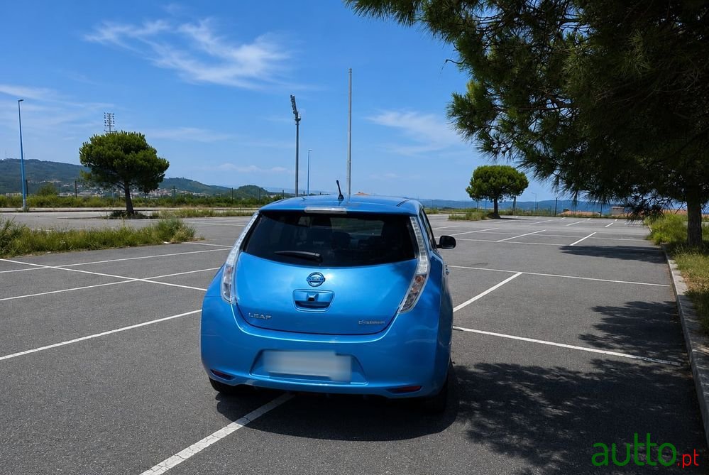 2011' Nissan Leaf Standard photo #3