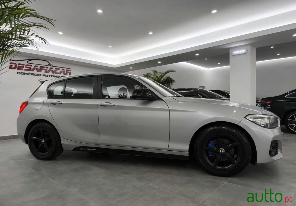 2015' BMW Série 1 D Line Sport photo #6