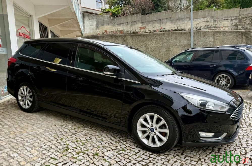 2015' Ford Focus Sw photo #3