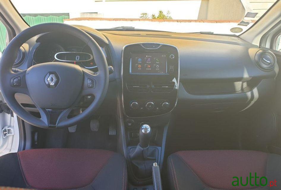 2014' Renault Clio 75 Cv photo #3