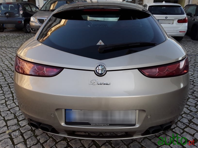 2009' Alfa Romeo Brera photo #2