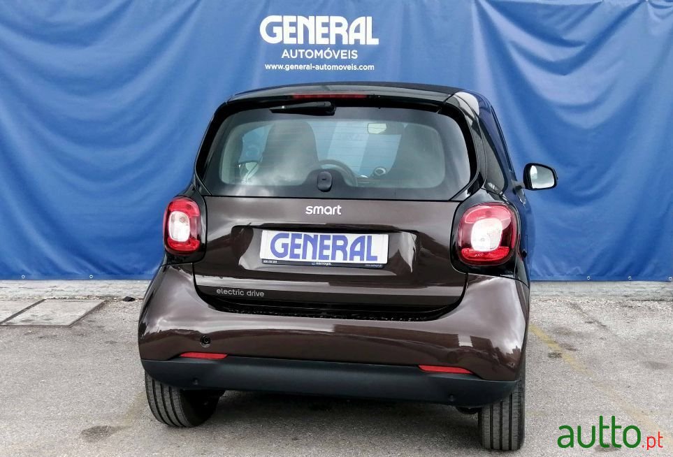 2017' Smart Fortwo photo #3