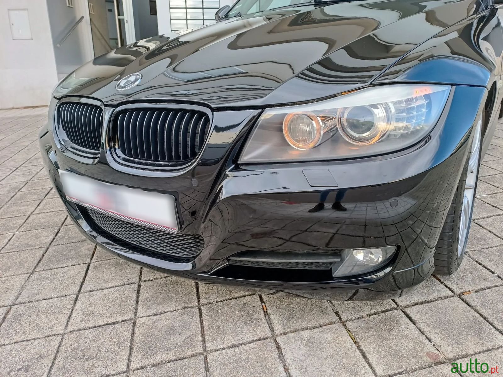 2009' BMW 318 photo #4