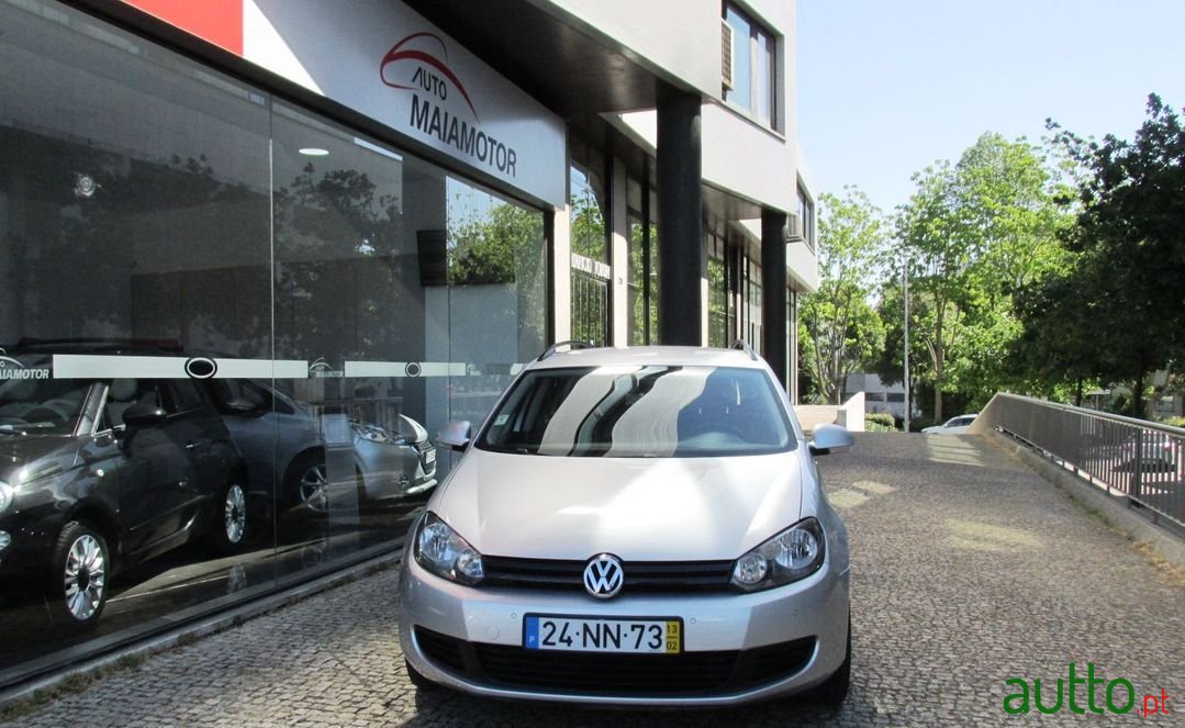 2013' Volkswagen Golf Variant photo #2