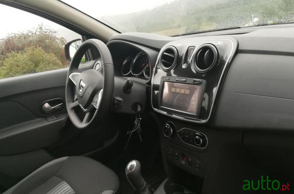 2019' Dacia Sandero Stepway photo #5