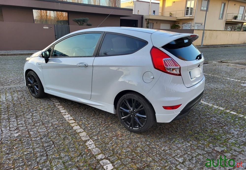 2017' Ford Fiesta St-Line photo #4