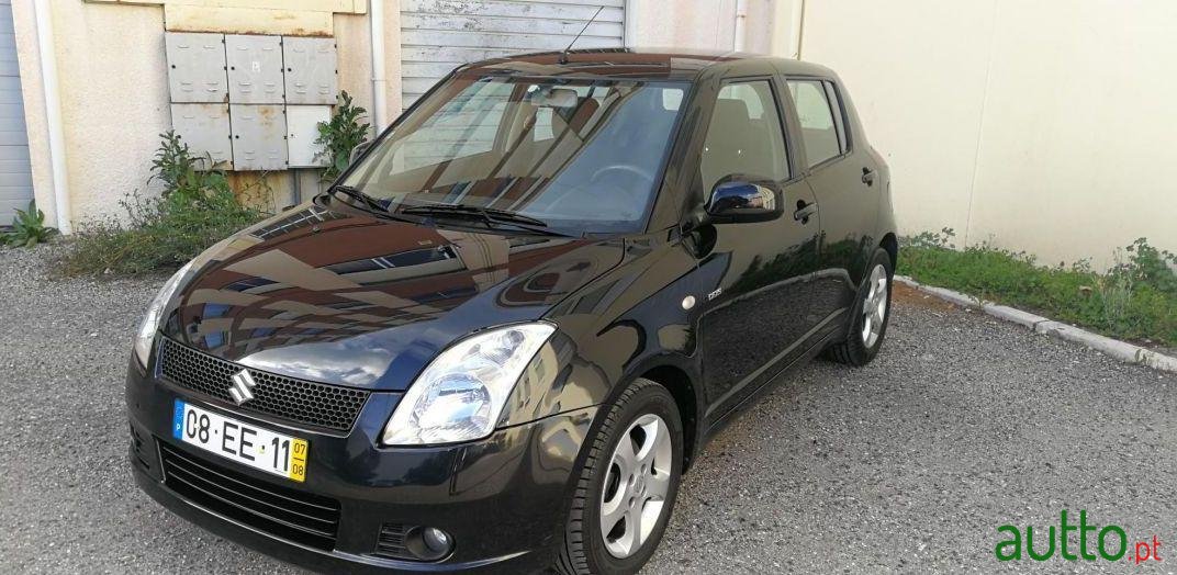 2007' Suzuki Swift photo #2