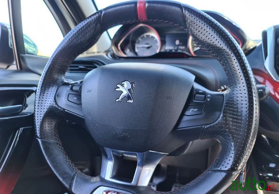 2014' Peugeot 208 photo #1