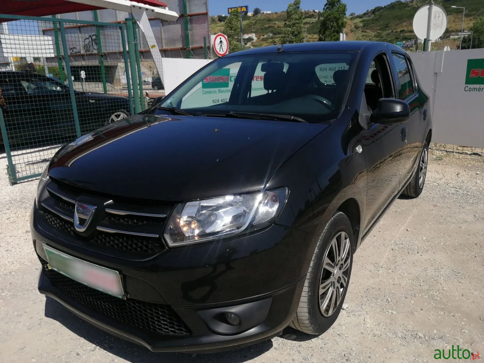 2013' Dacia Sandero photo #3