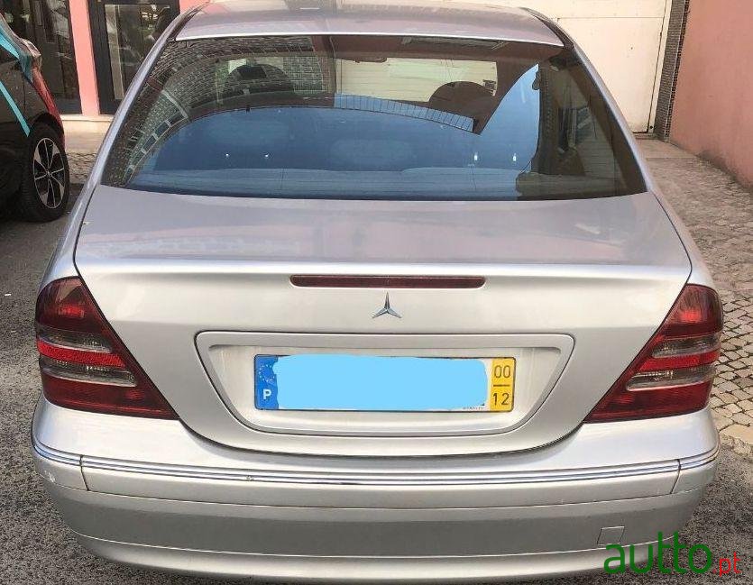 2000' Mercedes-Benz C-220 photo #2