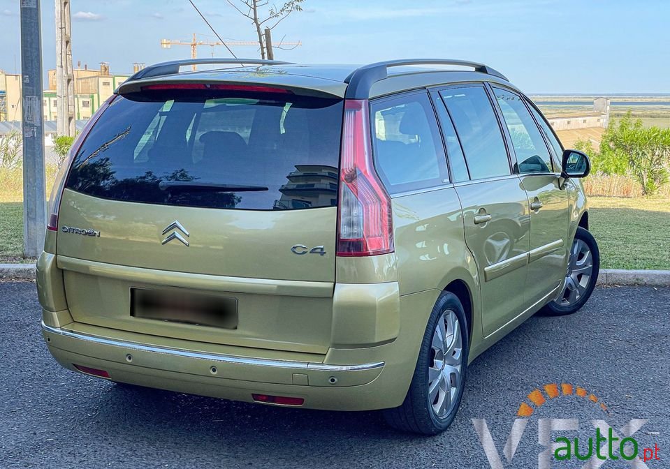 2007' Citroen C4 Grand Picasso photo #2