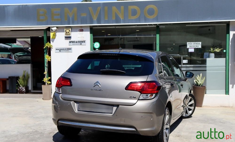 2017' Citroen C4 photo #6