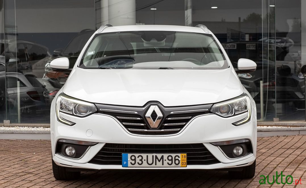 2018' Renault Megane Sport Tourer photo #3
