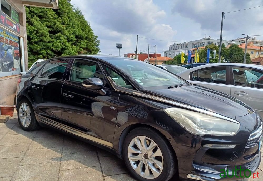 2013' Citroen DS5 photo #4