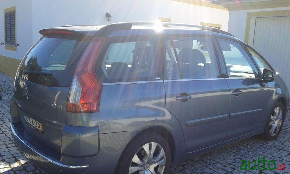2007' Citroen C4 Grand Picasso photo #3