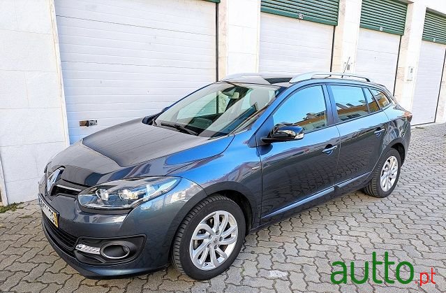 2015' Renault Megane Break photo #2