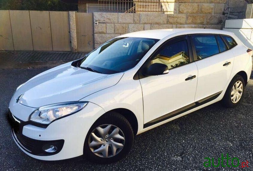2013' Renault Megane-Sport-Tourer Dci photo #1