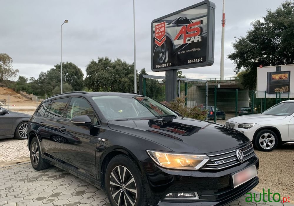 2018' Volkswagen Passat Variant photo #1