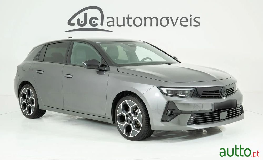 2024' Opel Astra photo #1