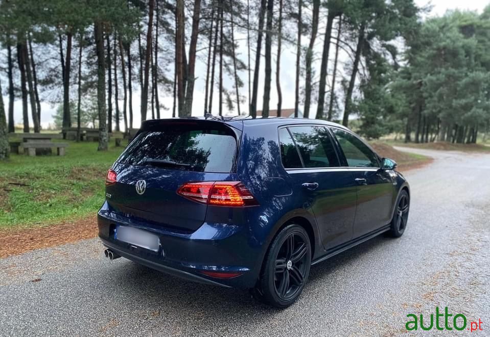 2013' Volkswagen Golf photo #3