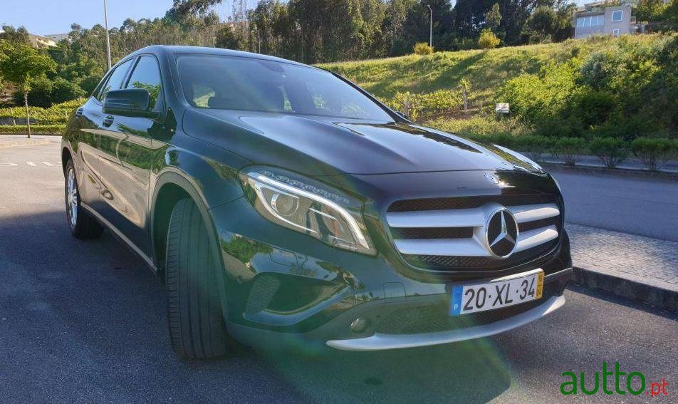 2015' Mercedes-Benz Gla-180 photo #3