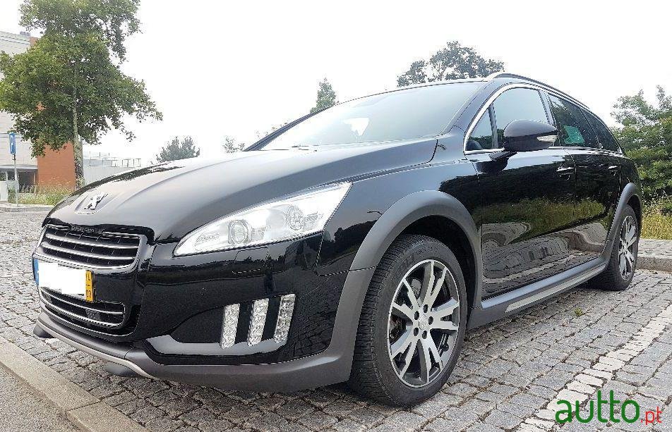 2014' Peugeot 508 Hybrid4 photo #2