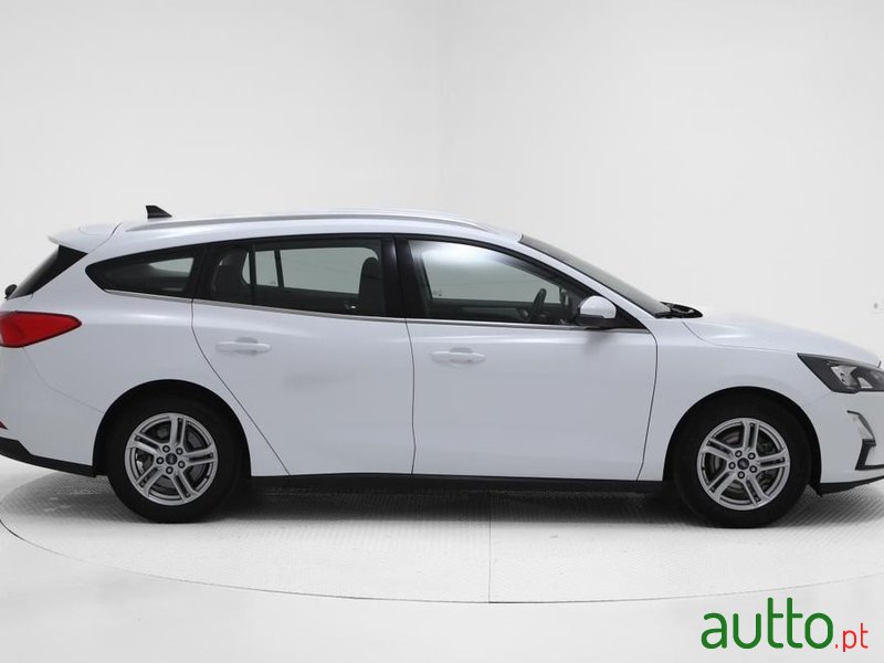 2021' Ford Focus Sw photo #2