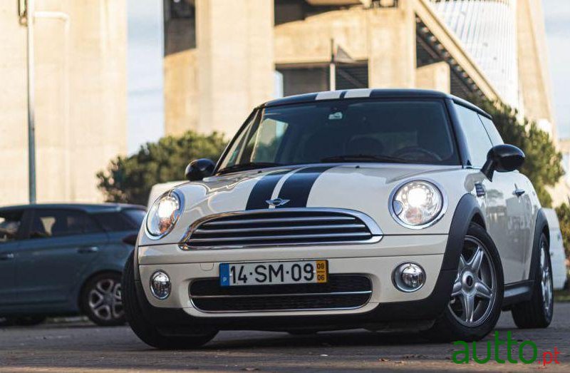 2008' MINI Cooper D photo #1