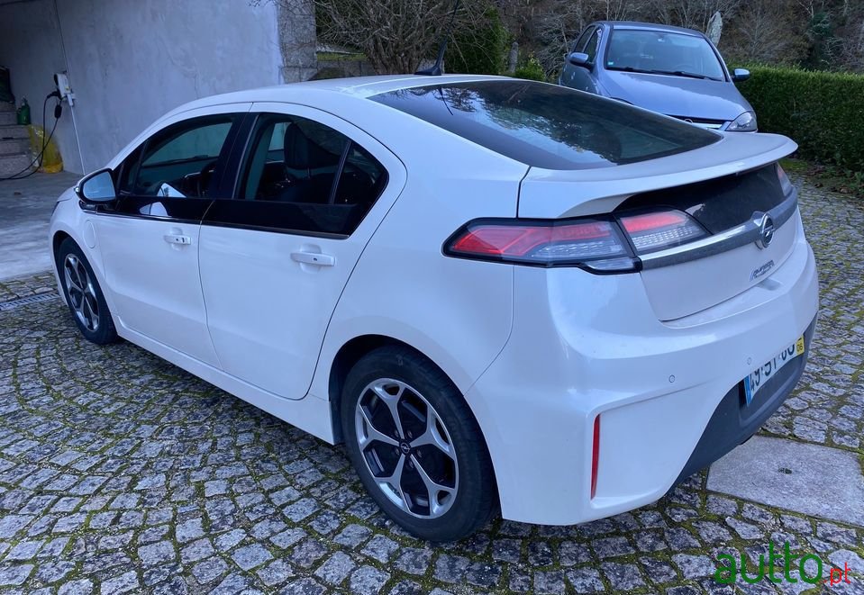 2012' Opel Ampera photo #1