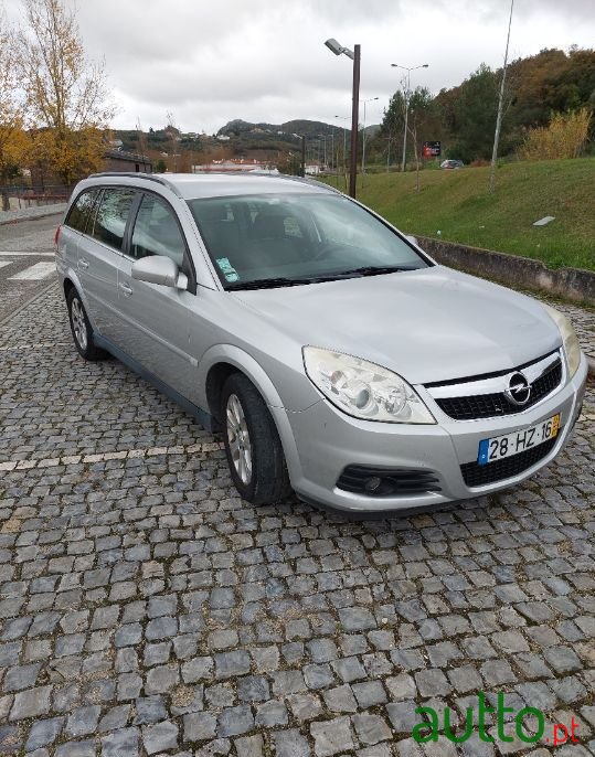 2009' Opel Vectra Caravan photo #3