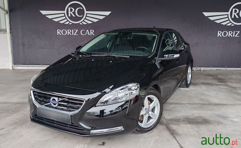 2014' Volvo V40 photo #1