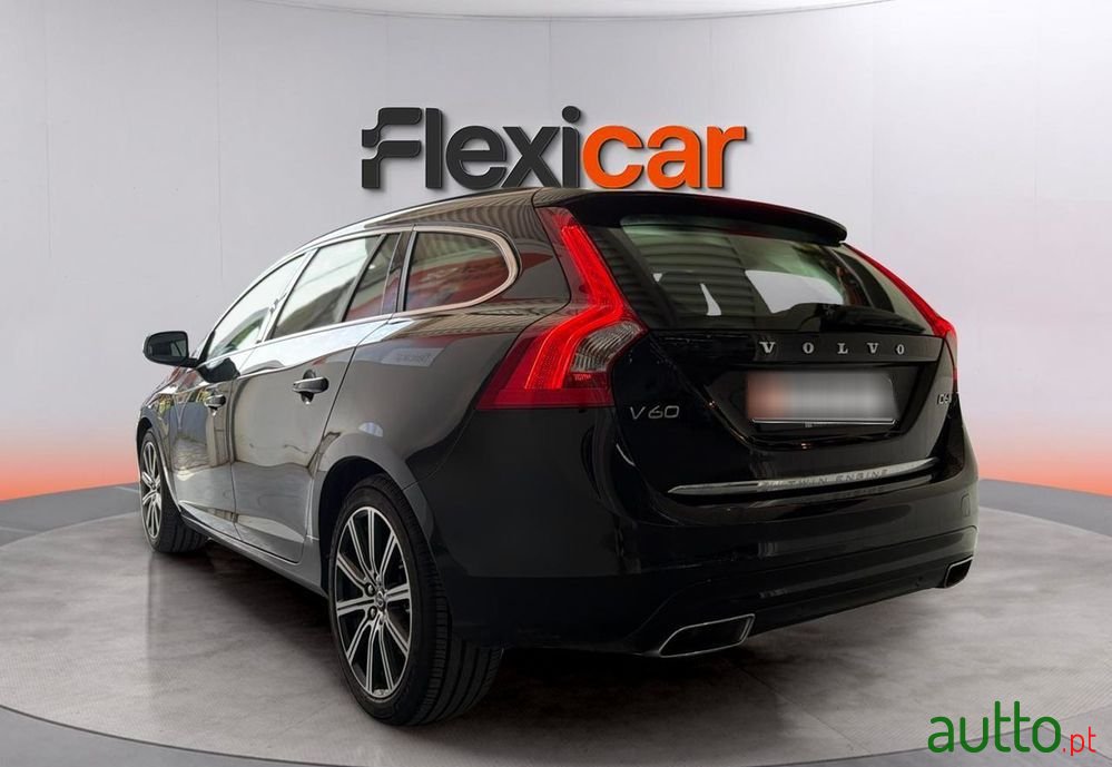 2017' Volvo V60 photo #4