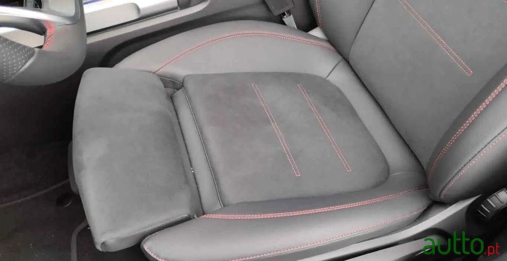 2023' Mercedes-Benz EQB 250 Amg Line photo #6