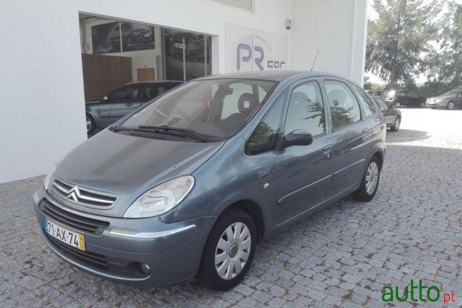2005' Citroen Xsara Picasso photo #2